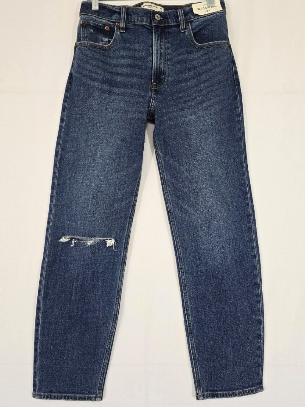 Abercrombie High Rise Mom Jeans 27 Medium Wash NWT